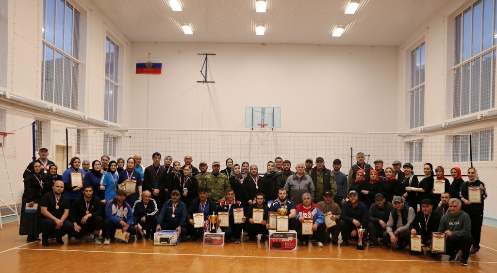 В Казбековском районе состоялась X-я спартакиада педагогических работников в поддержку участников СВО.