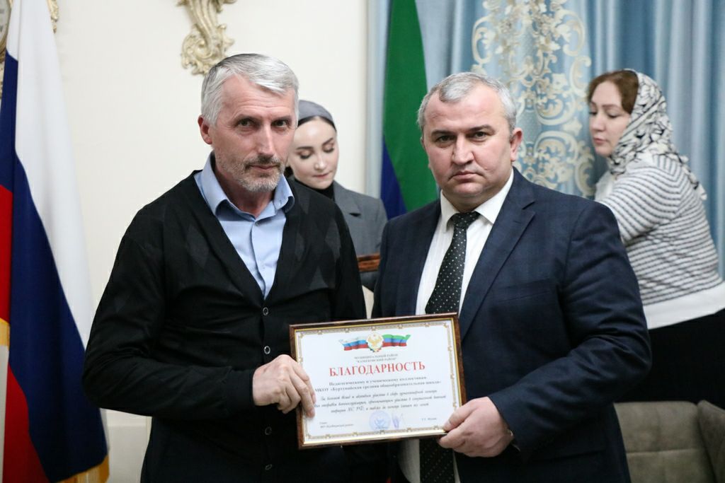 Глава Казбековского района поблагодарил всех, кто оказал помощь фронту.